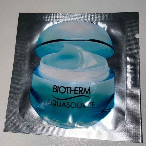 Skin care samples - Picture 6 of 9